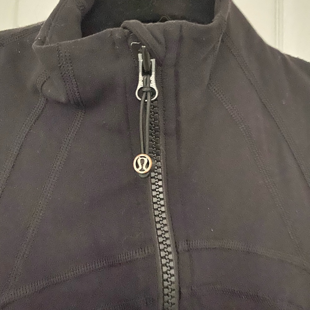 Lululemon black fitted jacket
